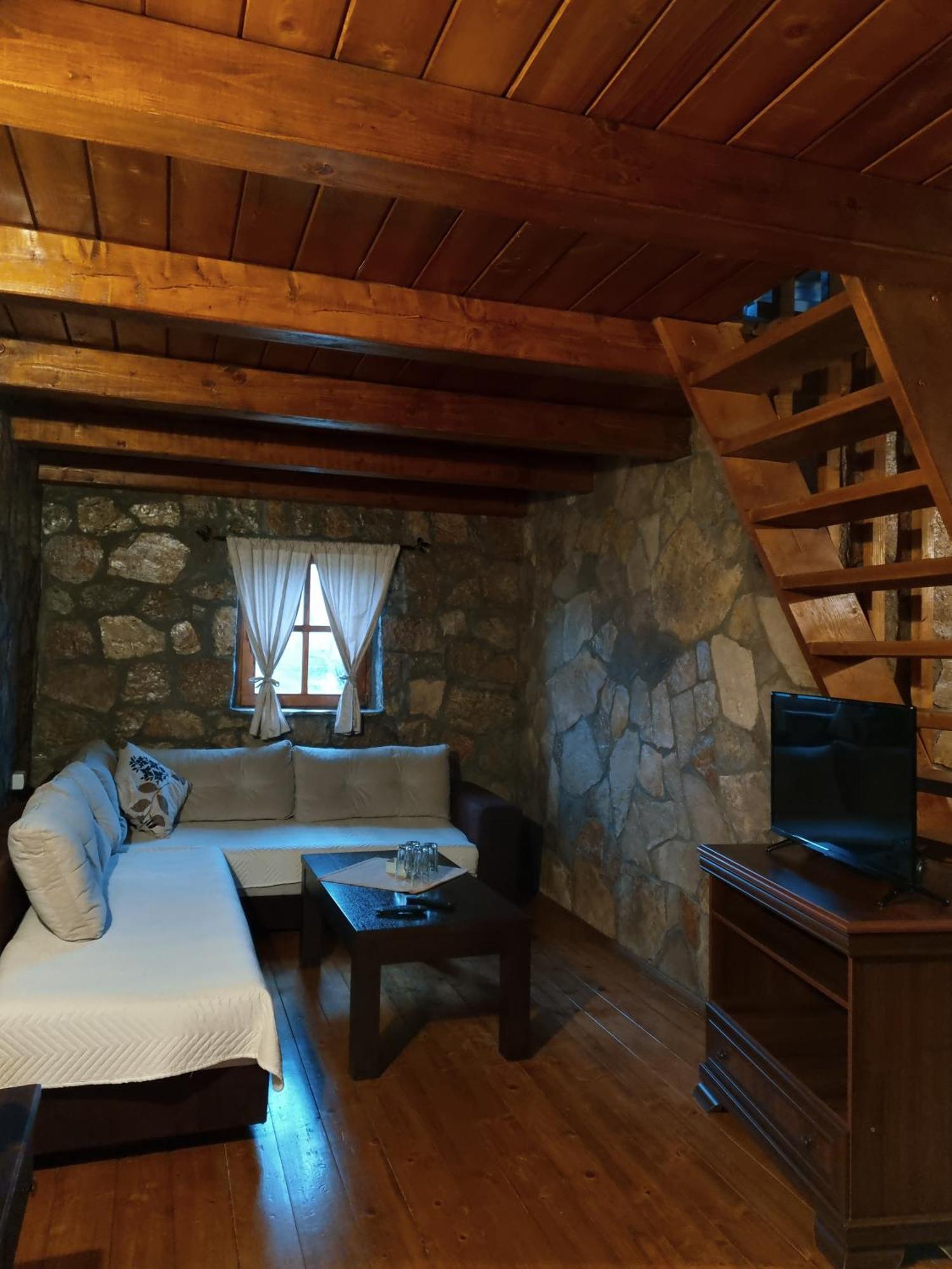 Rudinice Etno Selo Izlazakヴィラ 部屋 写真